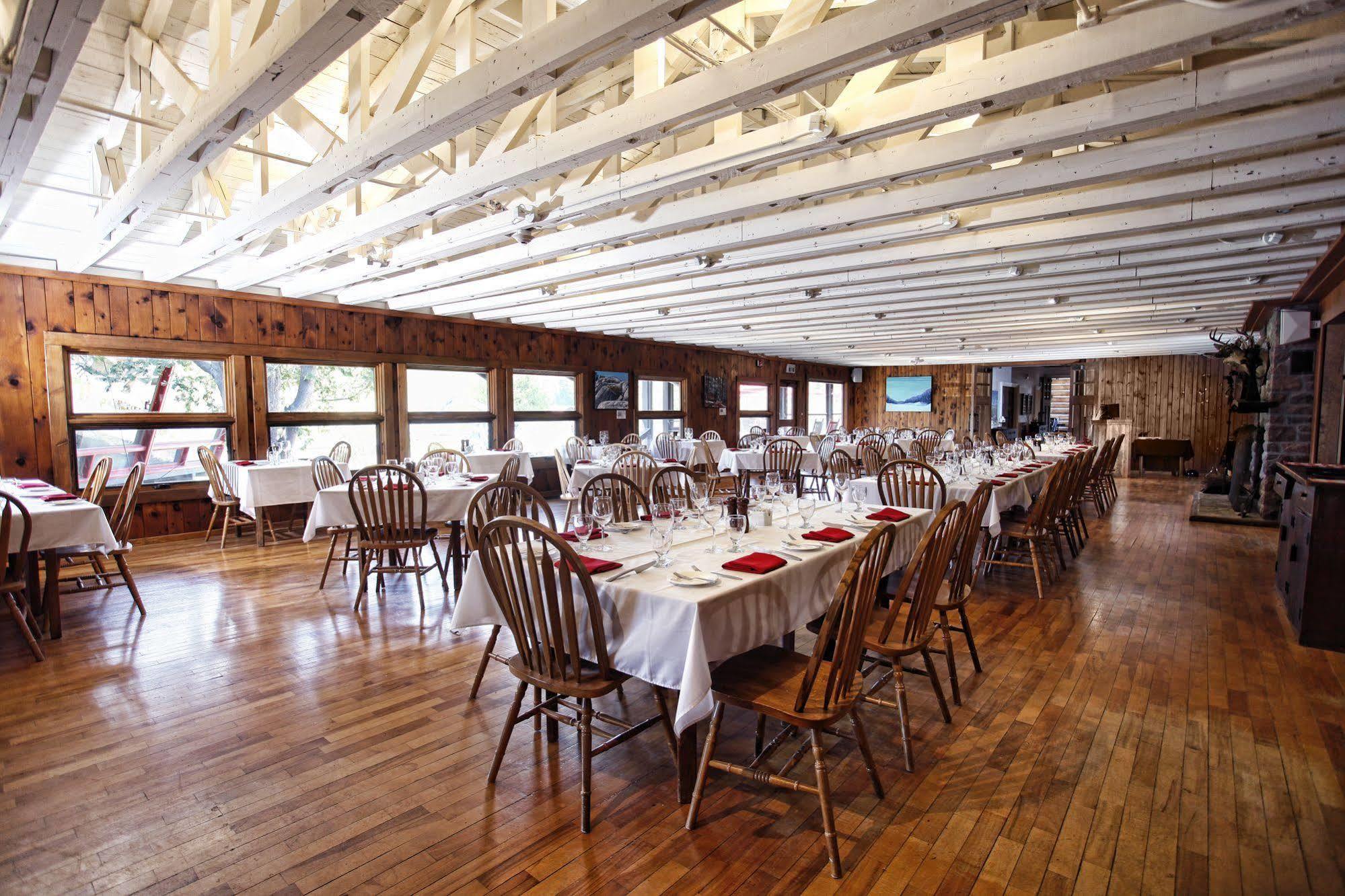 Killarney Mountain Lodge Екстериор снимка