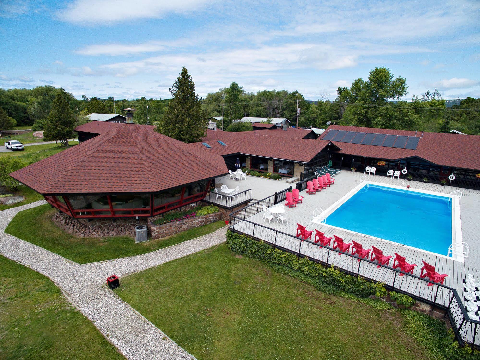 Killarney Mountain Lodge Екстериор снимка